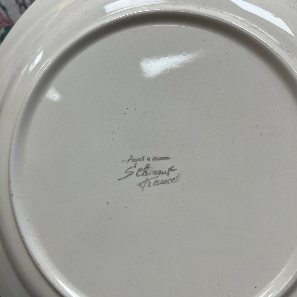 Assiettes en barbotine Saint-Clément