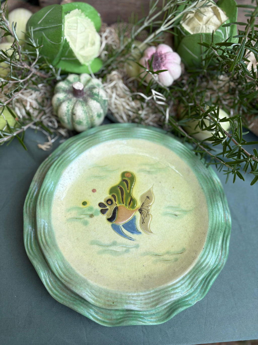 Service d'assiettes Vallauris Cèrenne – Décor Les Poissons, années 1950