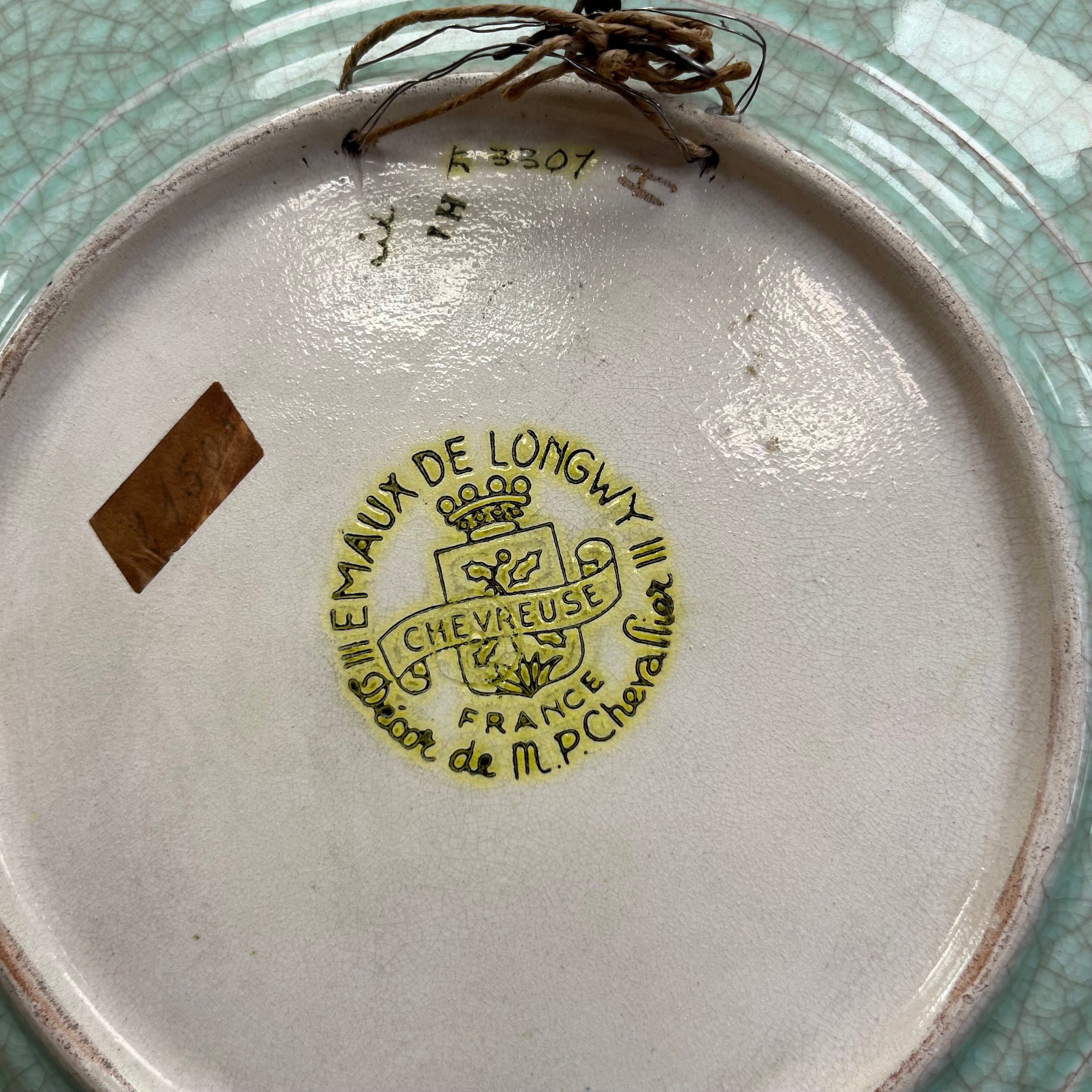 Assiette ancienne en émaux de Longwy – Décor “Chevreuse” par Maurice-Paul Chevallier