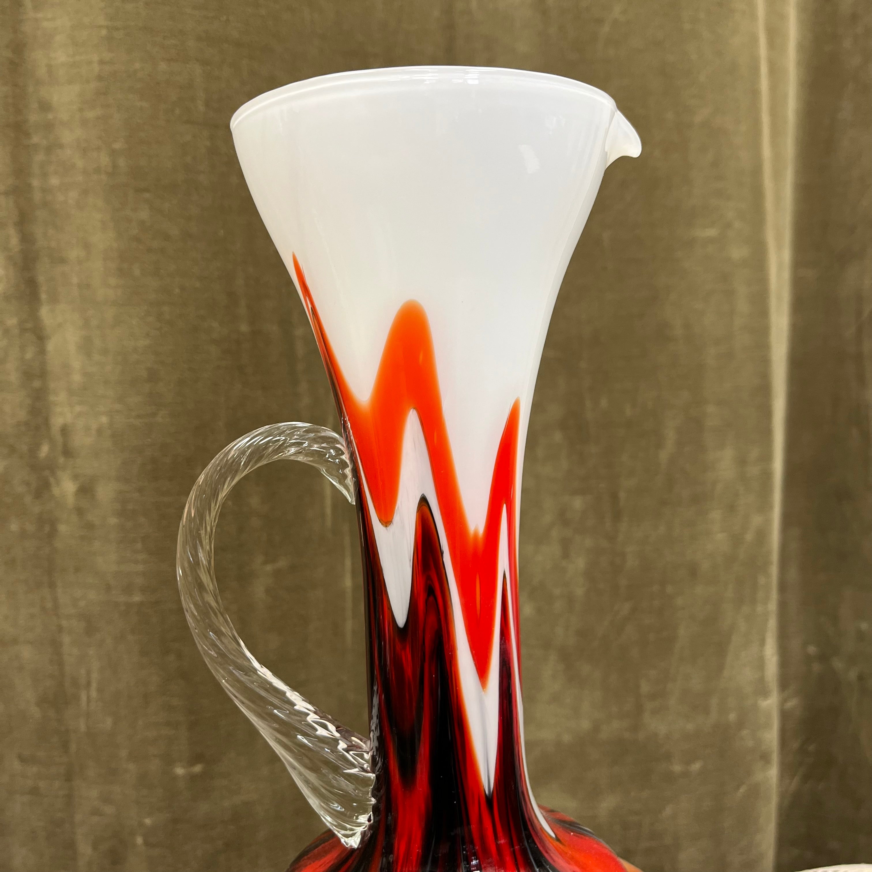 Grand vase-pichet en verre opalin de Murano – Italie, années 1970