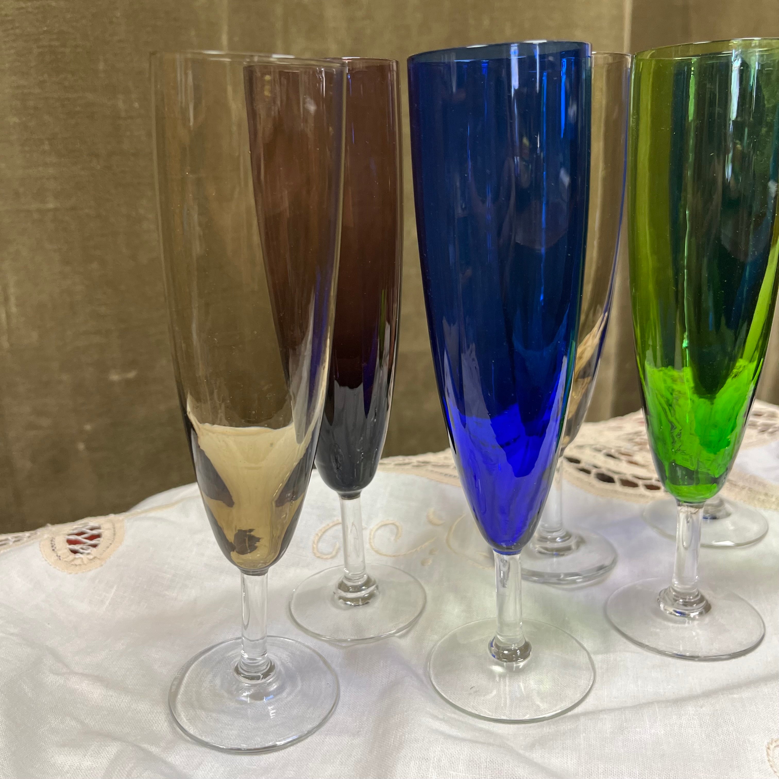 Flûtes champagne multicolores