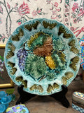 Assiette majolique barbotine feuilles de vigne XIXe