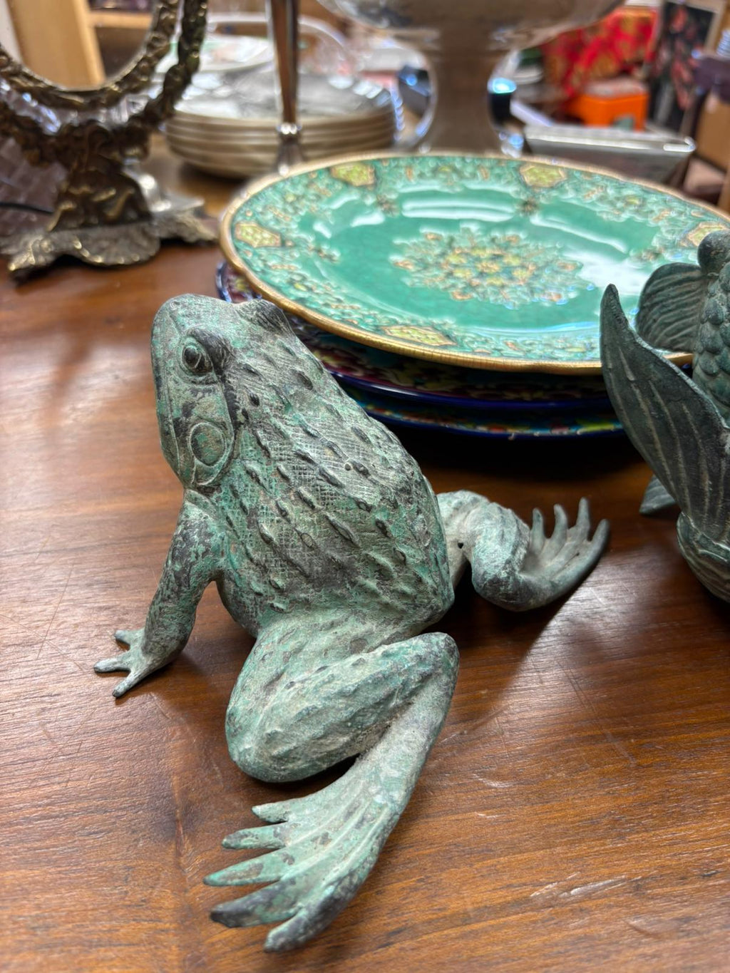 Sculpture de crapaud en métal